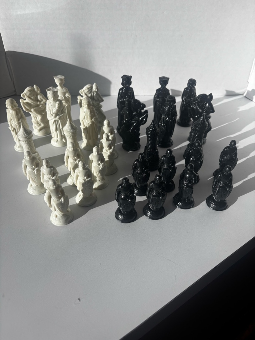 E.S. Lowe ANRI Medieval Renaissance Vtg Plastic Chess 32 Pieces no board